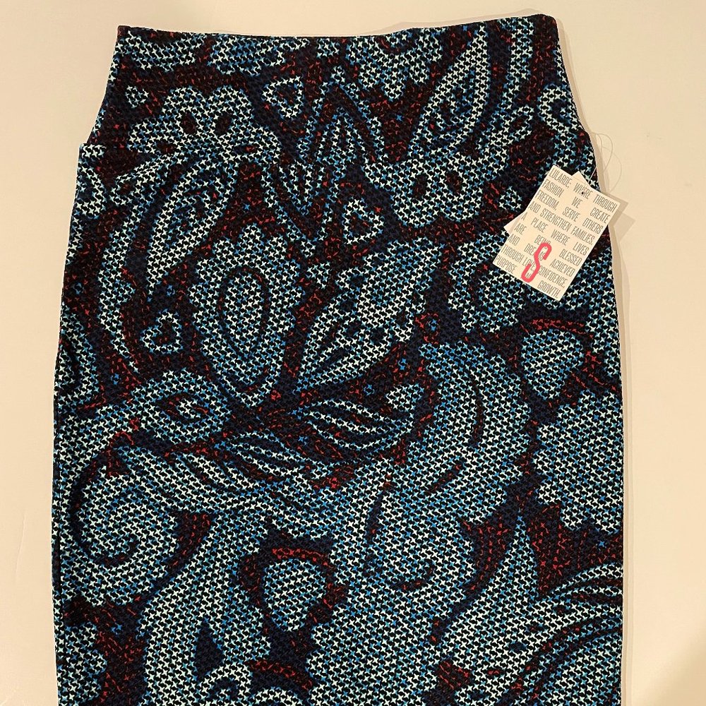 Small LuLaRoe Cassie